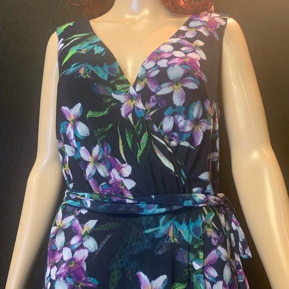 JOSIE FLORAL PRINT WRAP DRESS - Picture 9 of 13